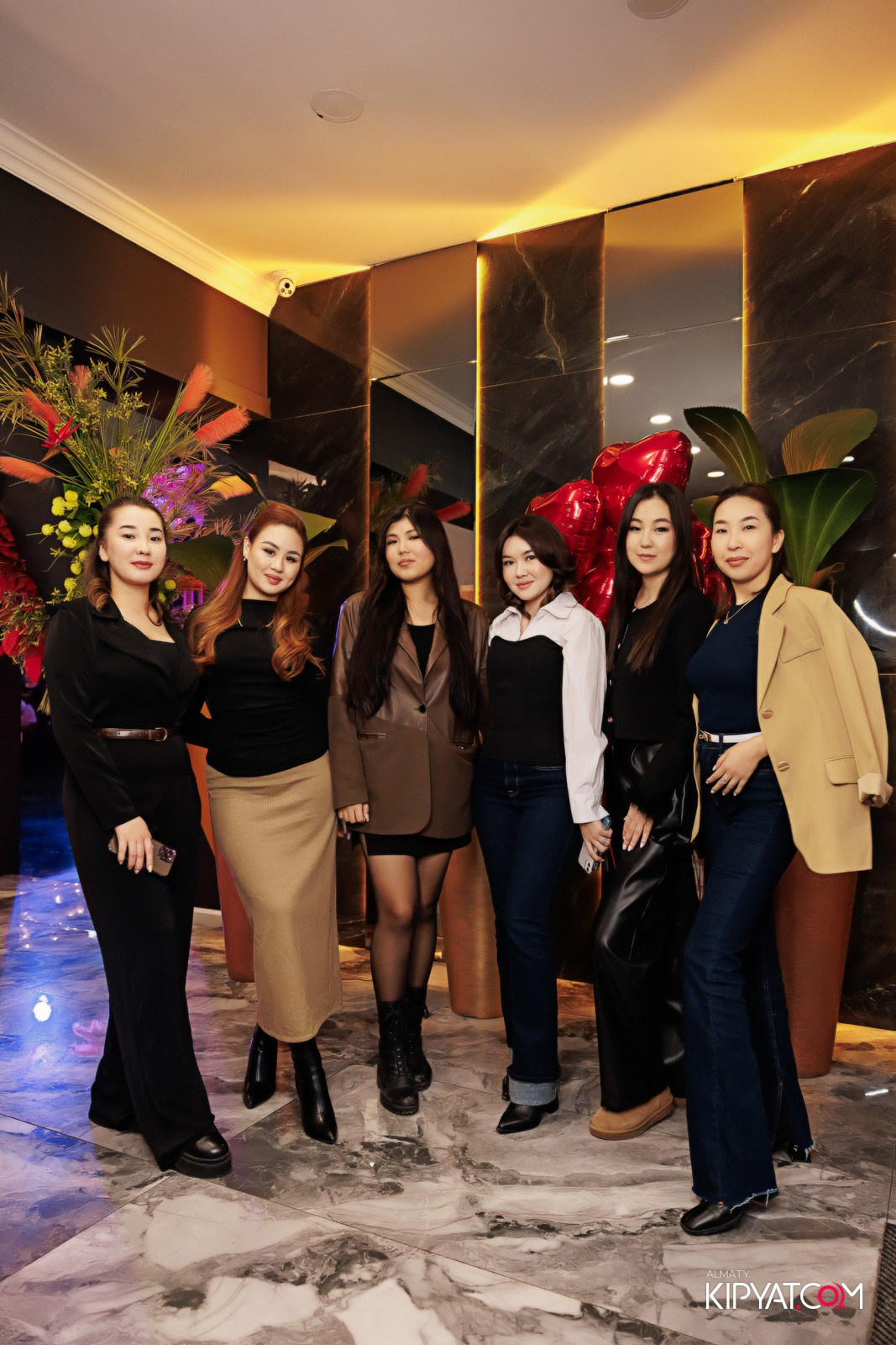 БАР ПАНАЕХАЛИ НА ДОСТЫК. КИПЯТКОМ АЛМАТЫ!