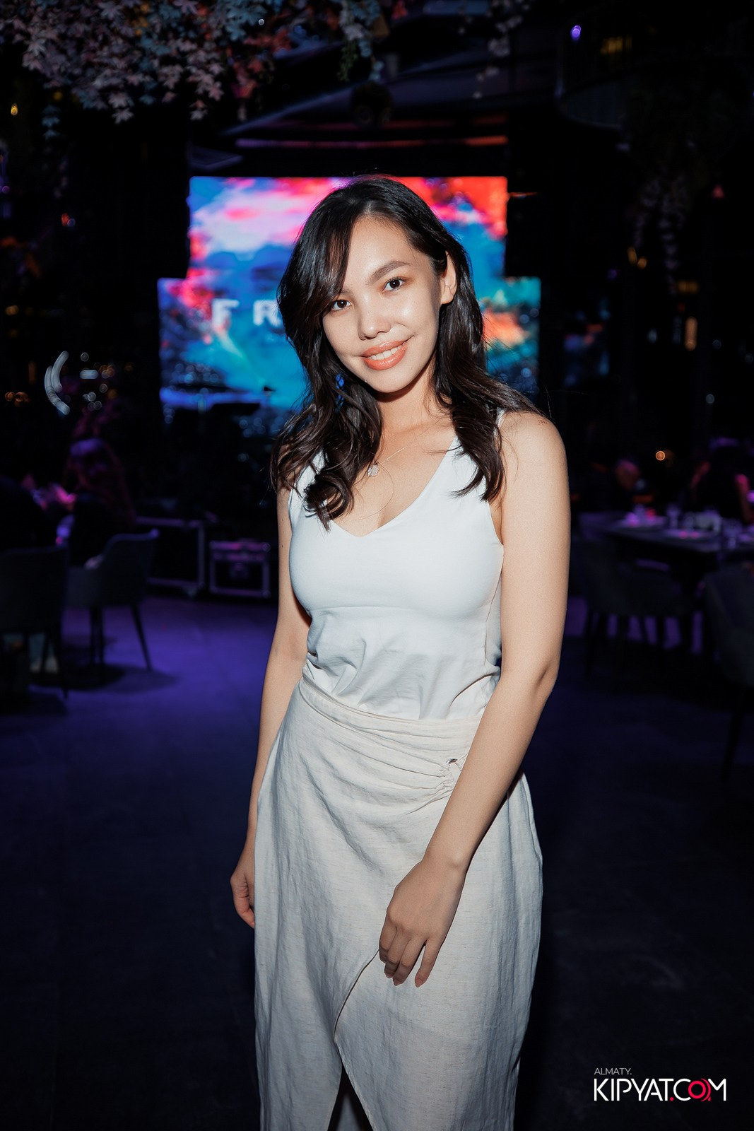 FRIENDS BAR & TERRACE. КИПЯТКОМ АЛМАТЫ!