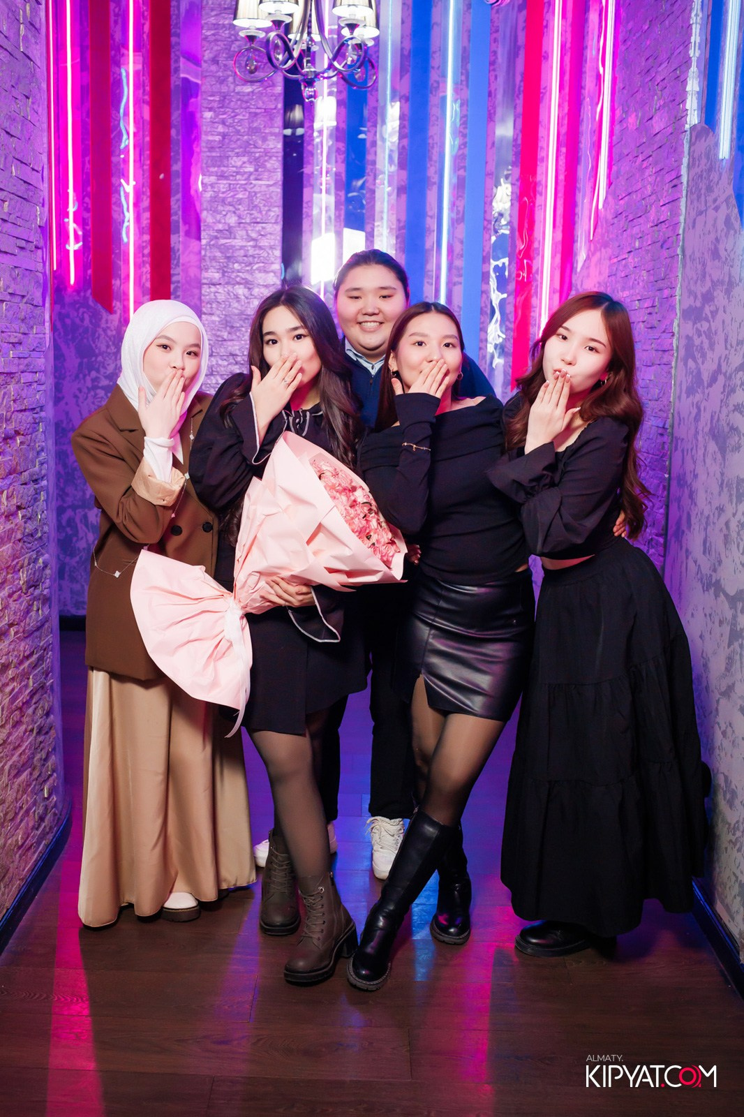 УХО И МЕДВЕДЬ НА ГАГАРИНА. КИПЯТКОМ АЛМАТЫ!