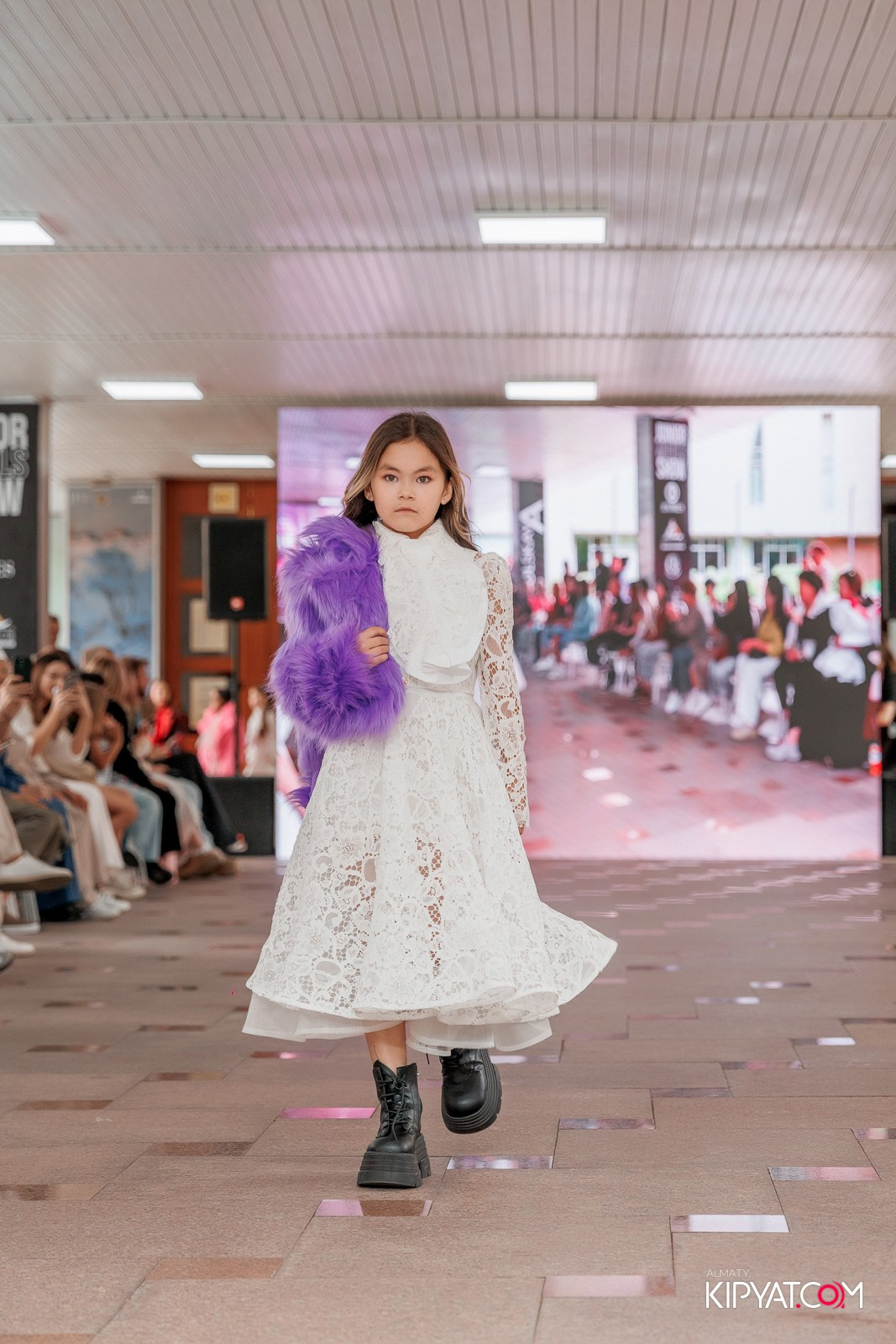 JUNIOR FASHION SHOW. КИПЯТКОМ АЛМАТЫ!
