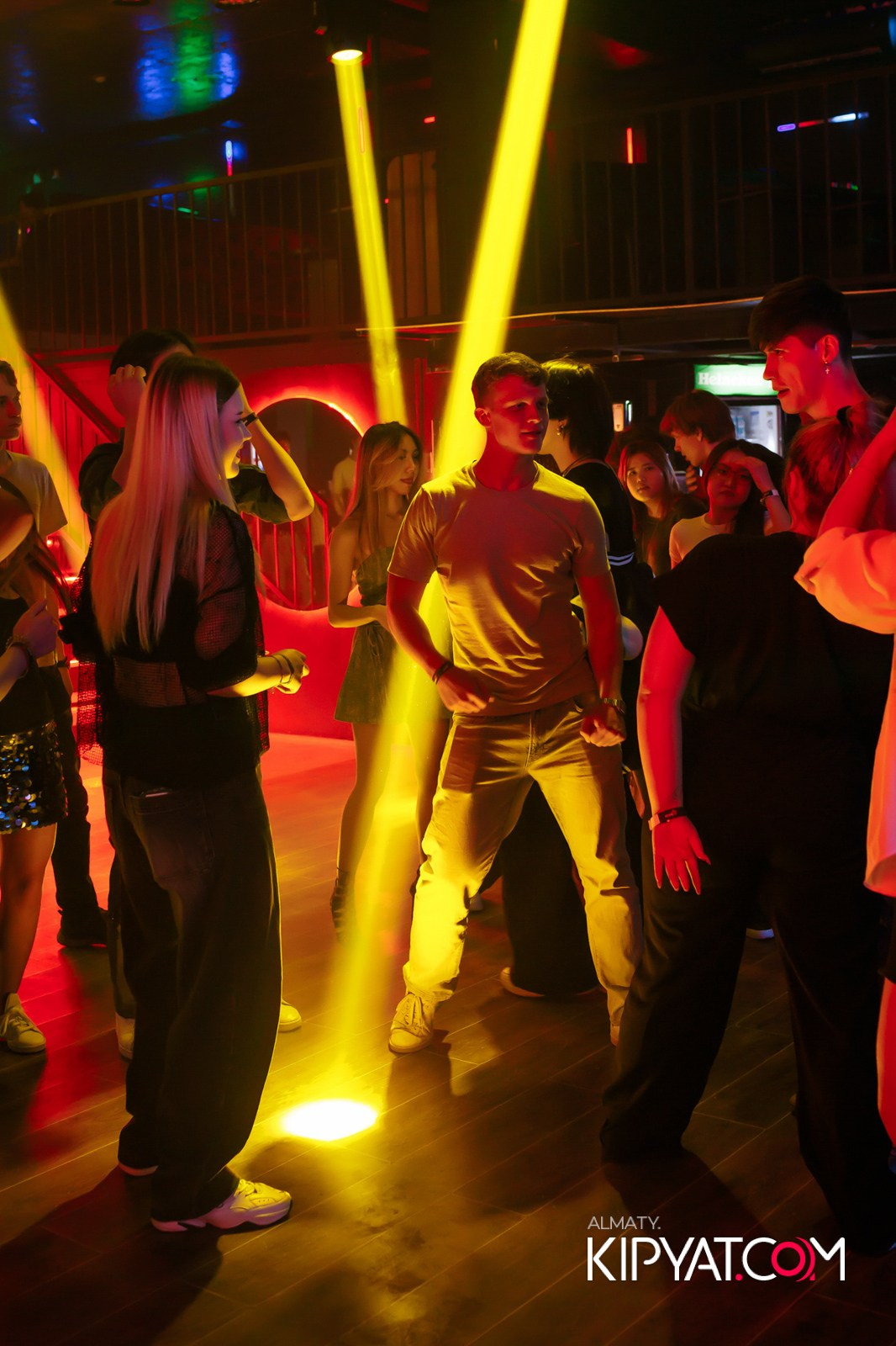 НОЧНОЙ КЛУБ ICON. КИПЯТКОМ АЛМАТЫ!