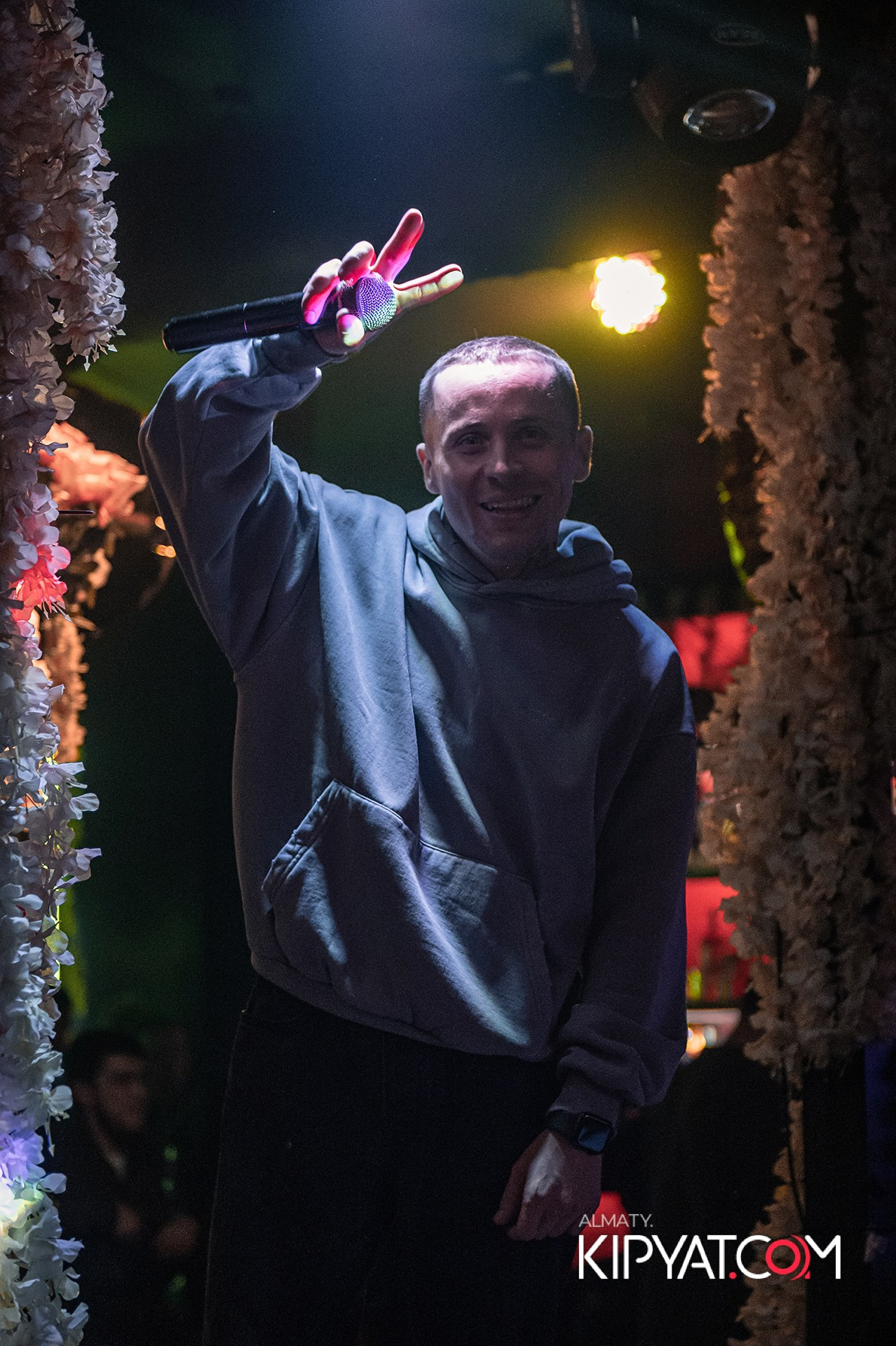 UYAT EMES BAR. КИПЯТКОМ АЛМАТЫ!