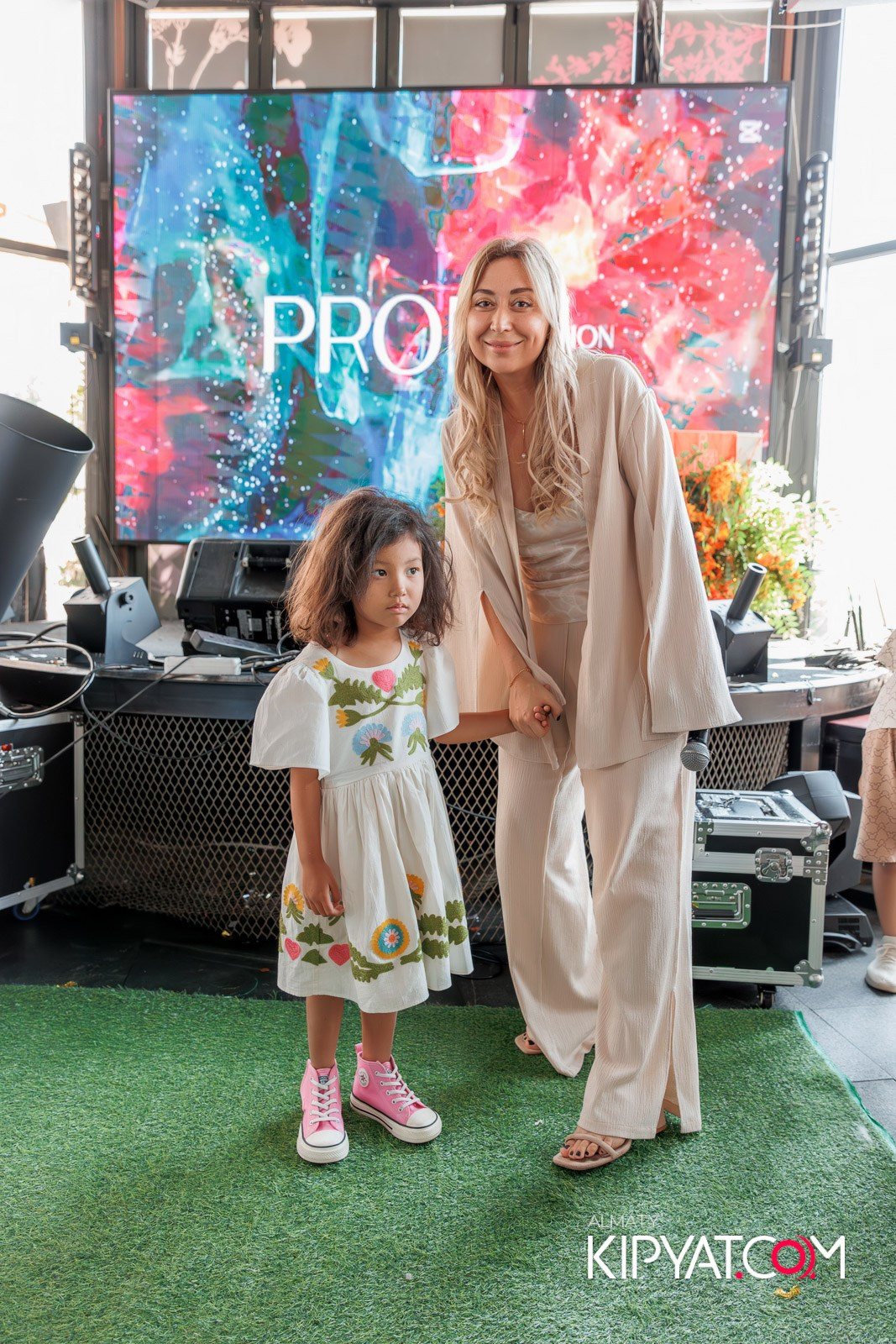 PROM KIDS FASHION SHOW. КИПЯТКОМ АЛМАТЫ!