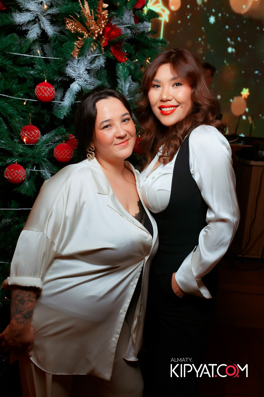 ГРУЗИНСКИЙ ДВОР НА КАБАНБАЙ БАТЫРА. КИПЯТКОМ АЛМАТЫ!