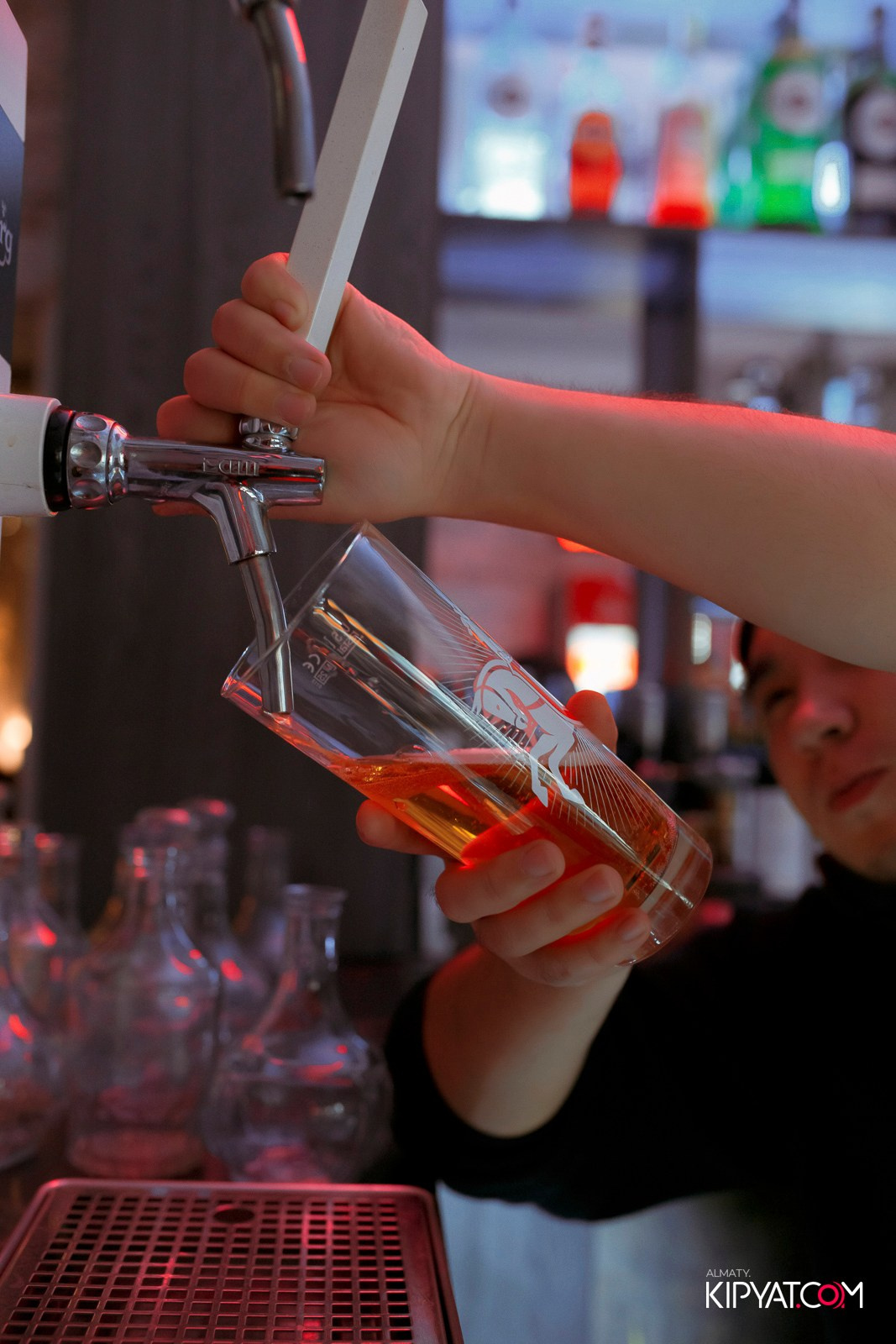 УХО И МЕДВЕДЬ НА ГАГАРИНА. КИПЯТКОМ АЛМАТЫ!