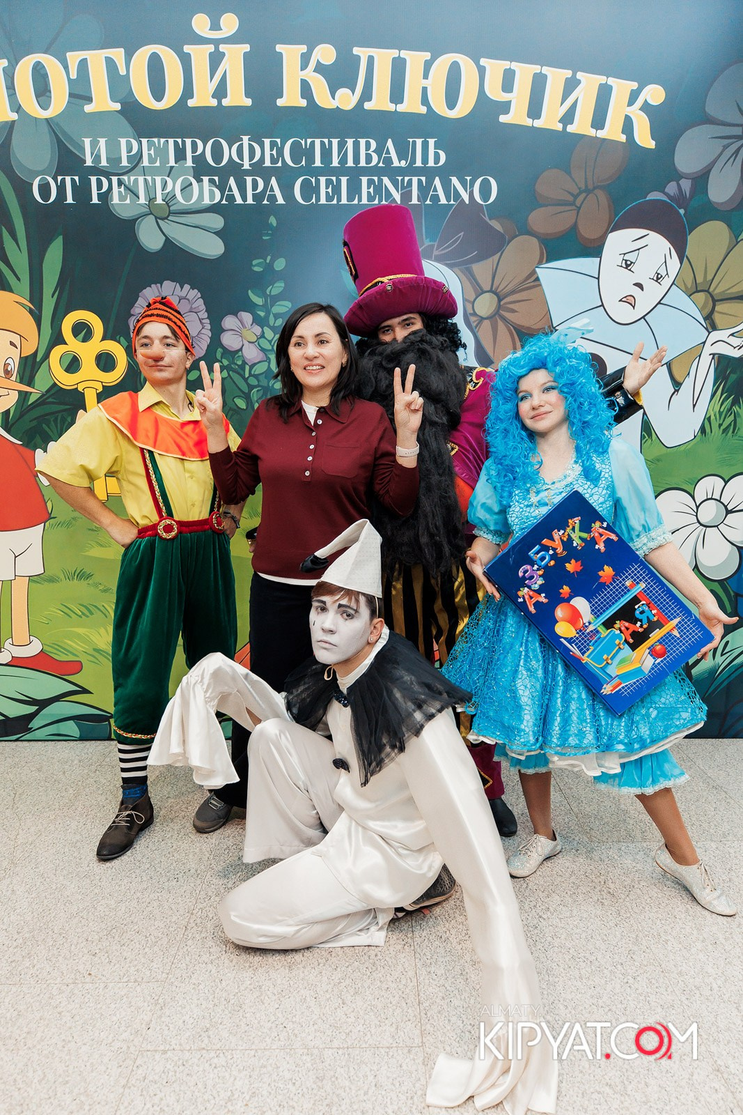 ЗОЛОТОЙ КЛЮЧИК И РЕТРОФЕСТИВАЛЬ ОТ РЕСТОБАРА CELENTANO. КИПЯТКОМ АЛМАТЫ!