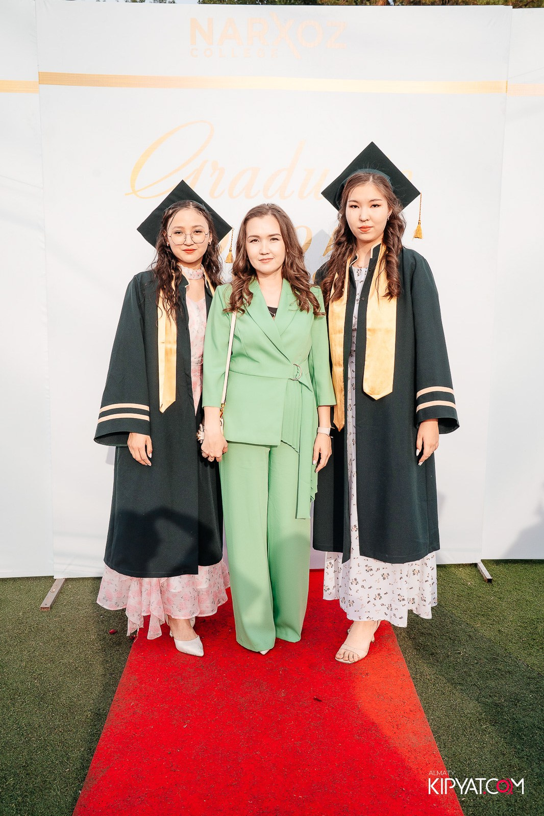 ВРУЧЕНИЕ ДИПЛОМОВ — НАРХОЗ КОЛЛЕДЖ. Part 1. КИПЯТКОМ АЛМАТЫ!