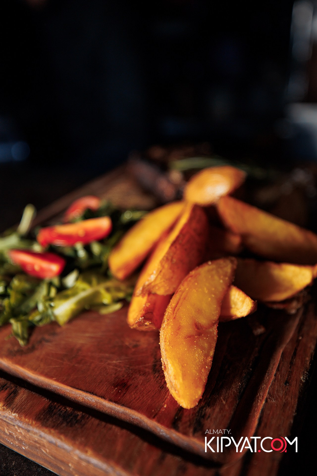 Friends bar & terrace. КИПЯТКОМ АЛМАТЫ!