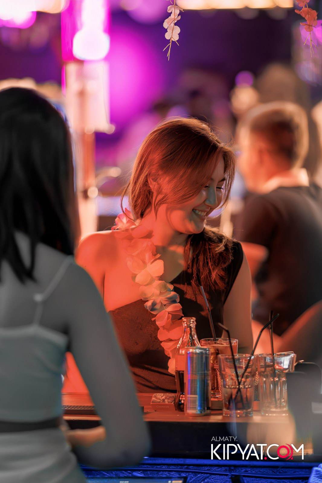 SKY BAR. КИПЯТКОМ АЛМАТЫ!