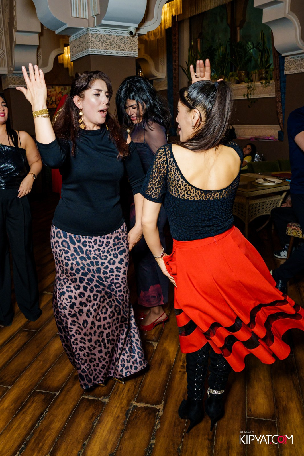 РЕСТОРАН NARSHARAB. КИПЯТКОМ АЛМАТЫ!