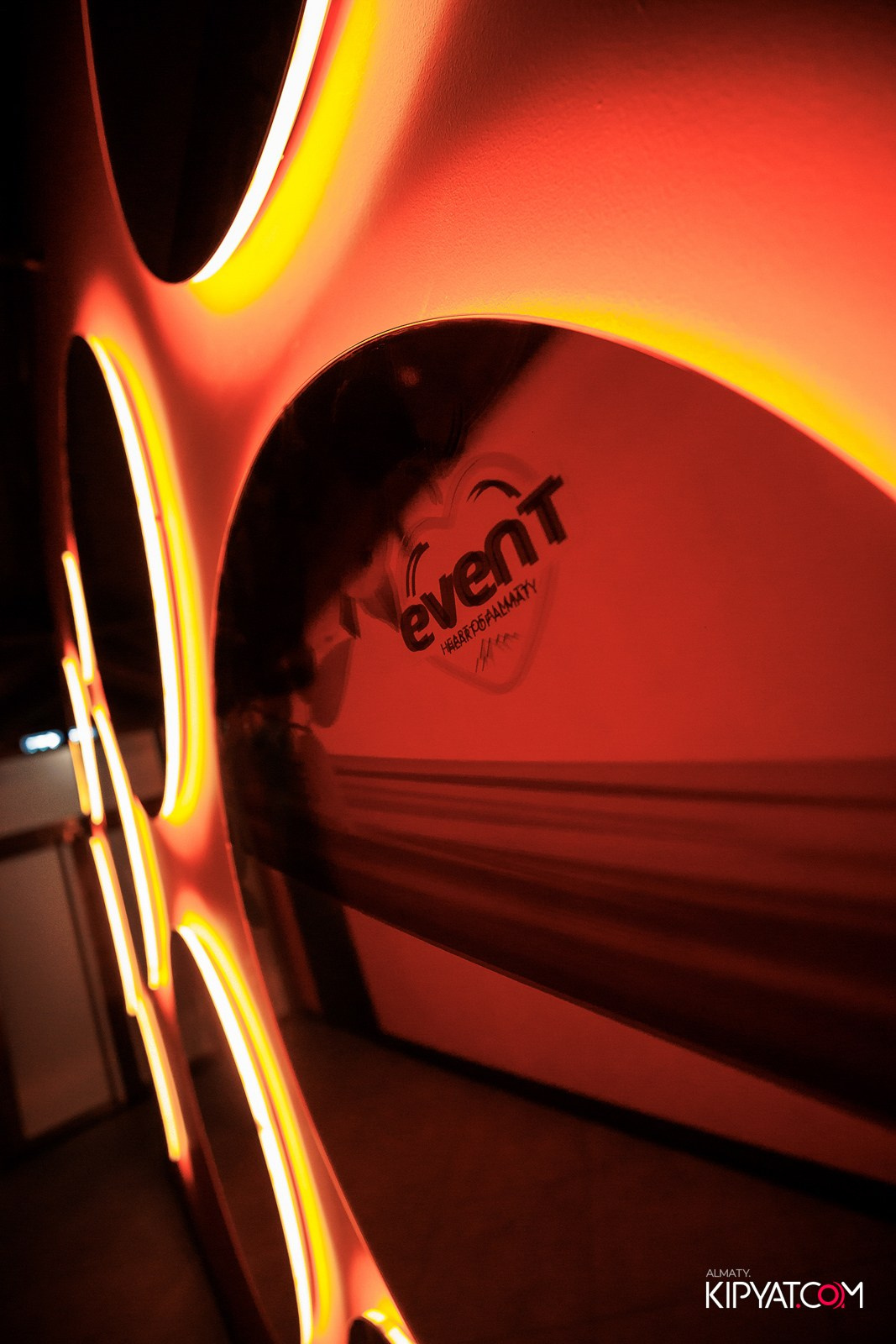 EVENT BAR. КИПЯТКОМ АЛМАТЫ!