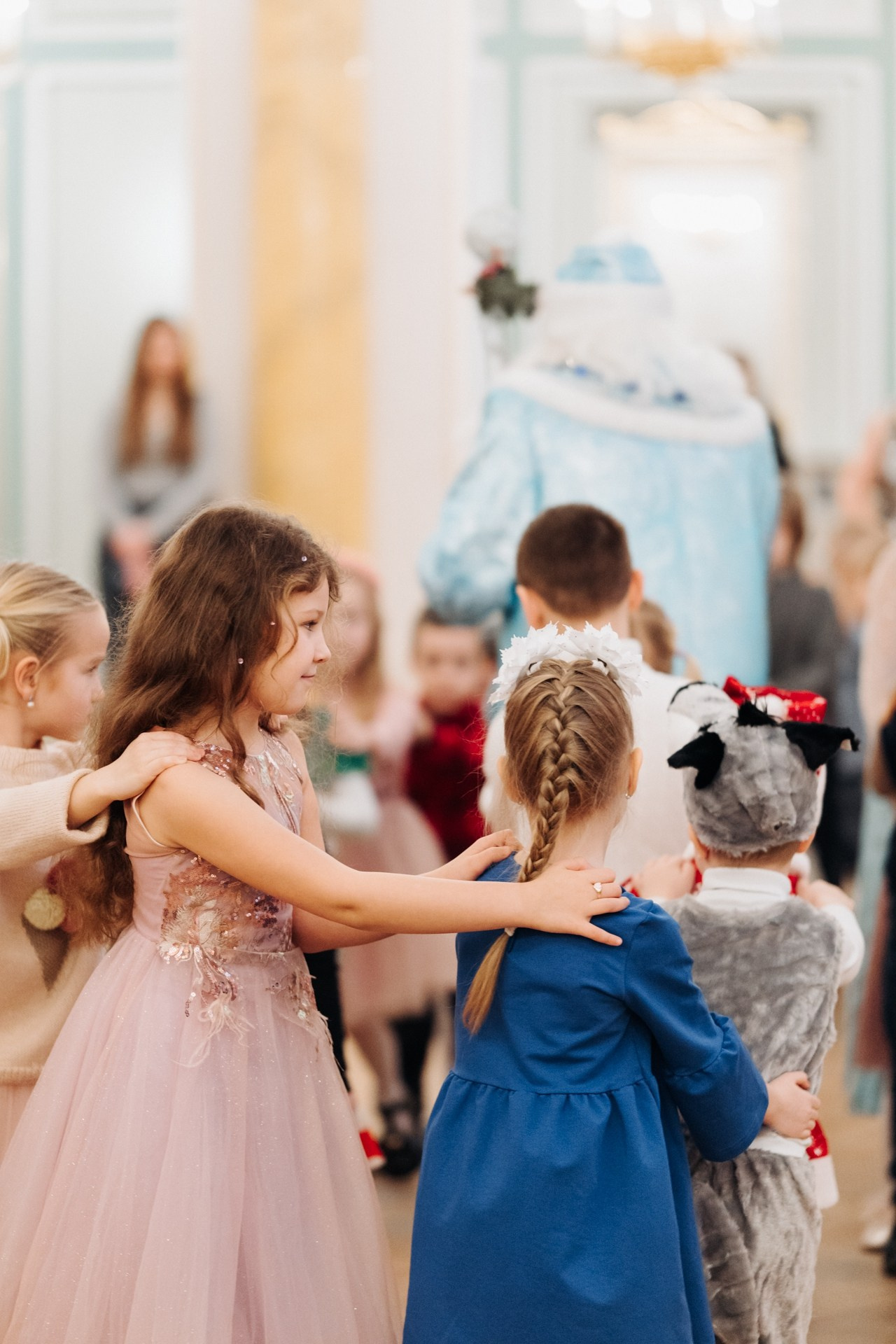 Дети | Новогодняя елка. Репортажный фотограф Санкт-Петербург