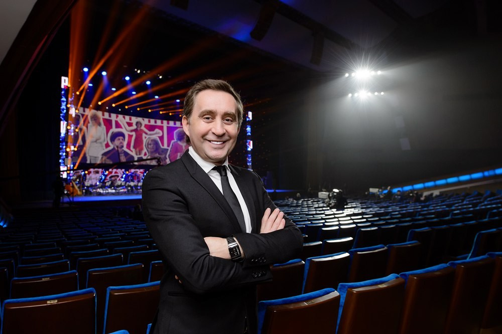 Ведущий Валерий Чигинцев