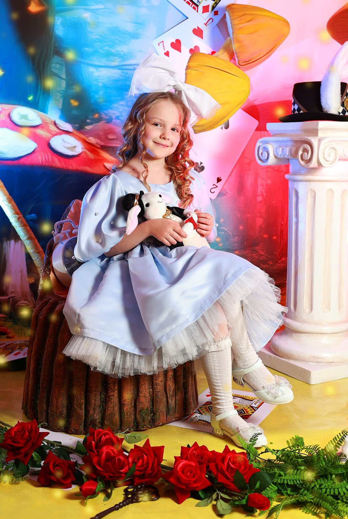 Алиса в стране чудес. Выпускные альбомы в Иваново в детский сад и школу. Александр и Светлана Янкины