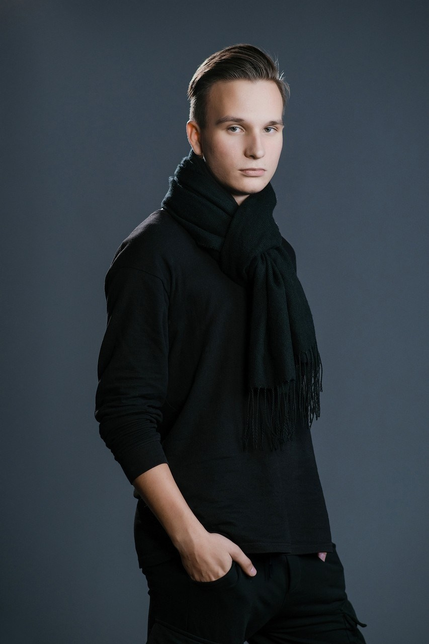 Старшие классы. Фотоальбом для школ и садиков с дополненной реальностью