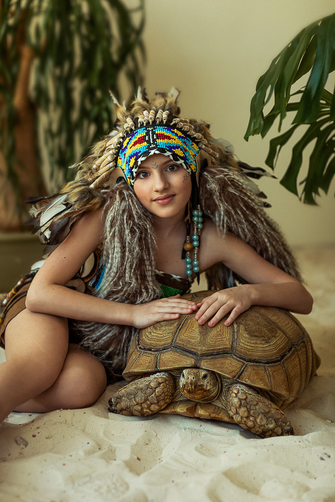 С черепахой. Семейный фотограф в Донецке Елена Горбатенко