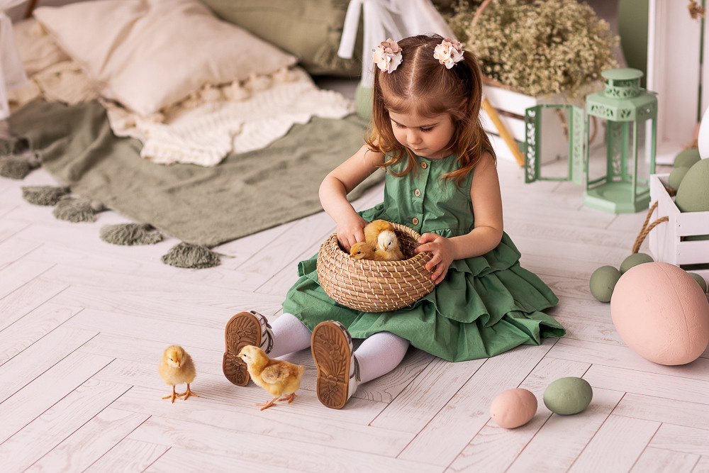 Пасхальные с цыплятами. Семейный фотограф в Донецке Елена Горбатенко