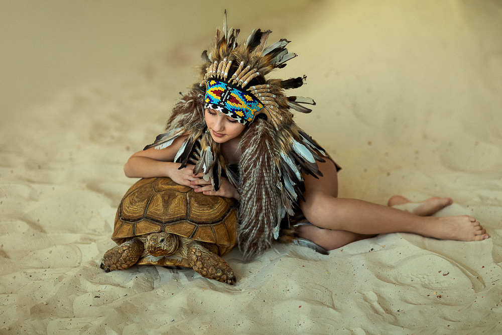 С черепахой. Семейный фотограф в Донецке Елена Горбатенко