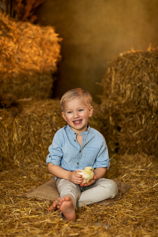 Пасхальные с цыплятами. Семейный фотограф в Донецке Елена Горбатенко
