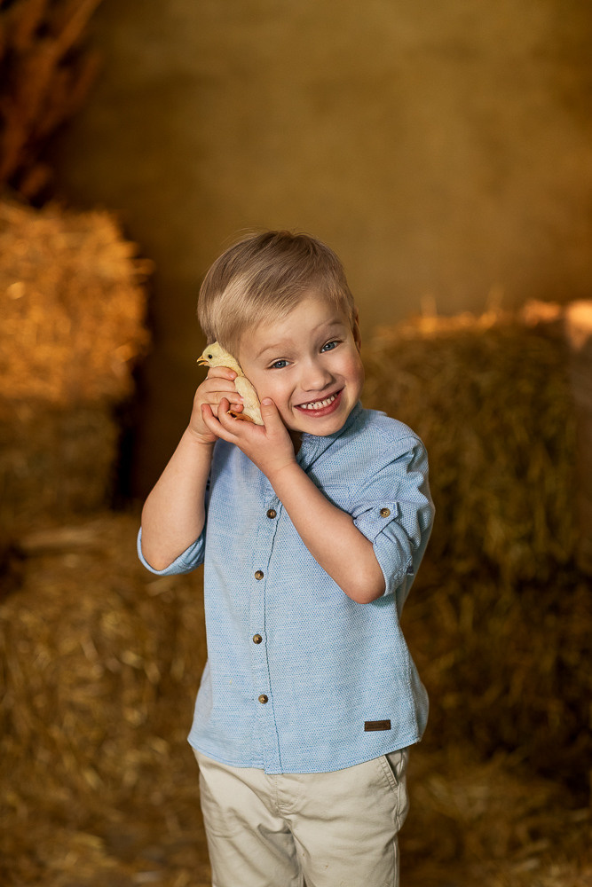 Пасхальные с цыплятами. Семейный фотограф в Донецке Елена Горбатенко