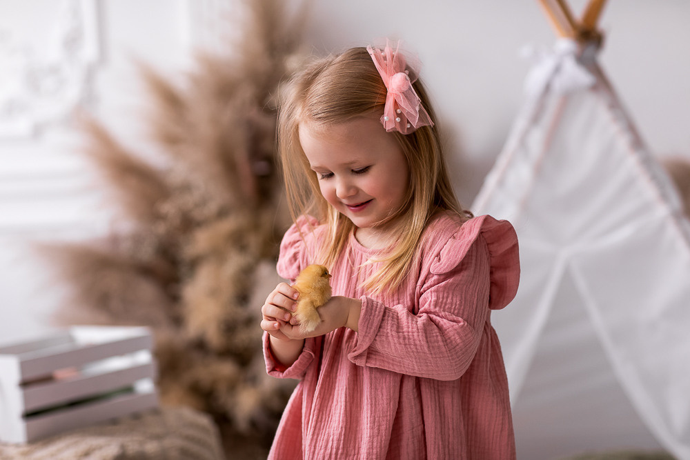 Пасхальные с цыплятами. Семейный фотограф в Донецке Елена Горбатенко