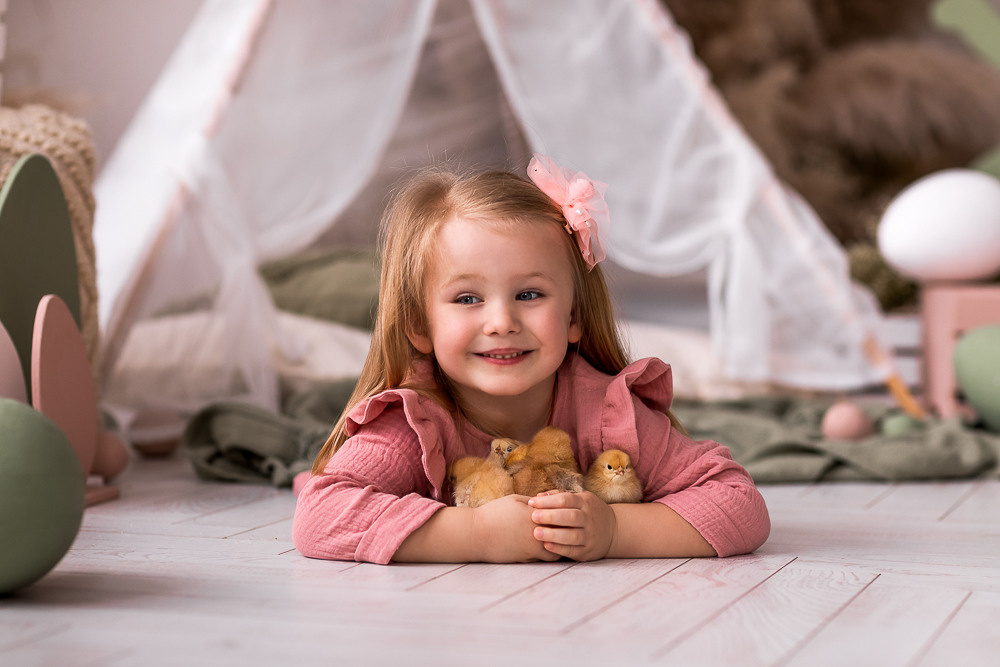 Пасхальные с цыплятами. Семейный фотограф в Донецке Елена Горбатенко