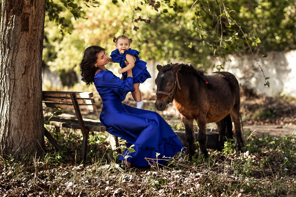 С лошадьми. Семейный фотограф в Донецке Елена Горбатенко
