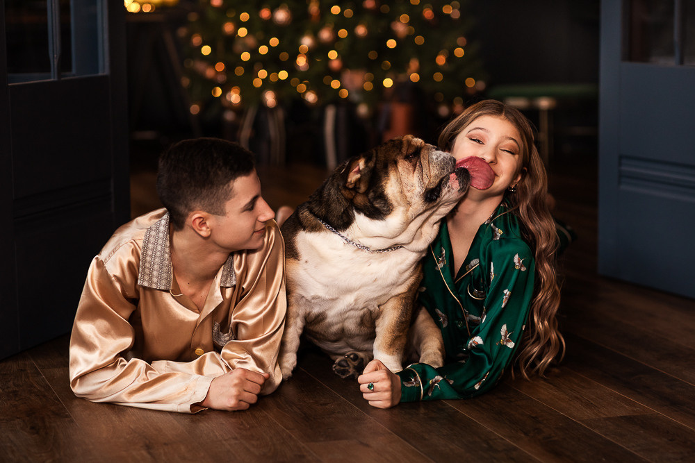 С щенками. Семейный фотограф в Донецке Елена Горбатенко