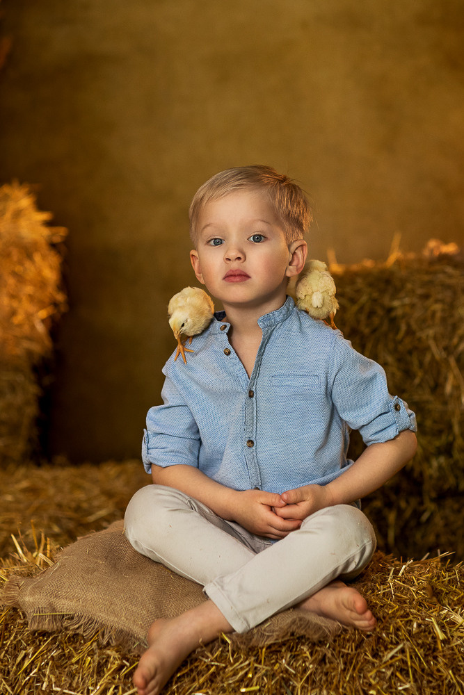 Пасхальные с цыплятами. Семейный фотограф в Донецке Елена Горбатенко