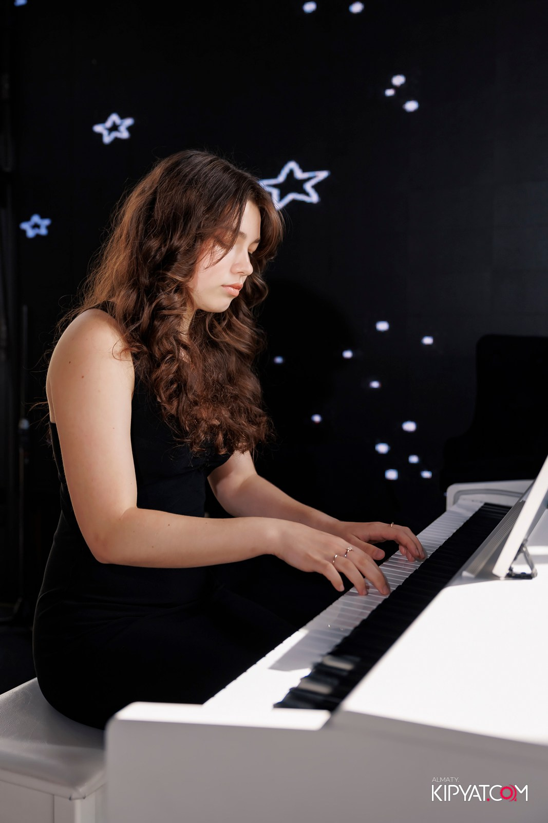 ОТЧЕТНЫЙ КОНЦЕРТ СТУДИИ «SUNPIANO». КИПЯТКОМ АЛМАТЫ!