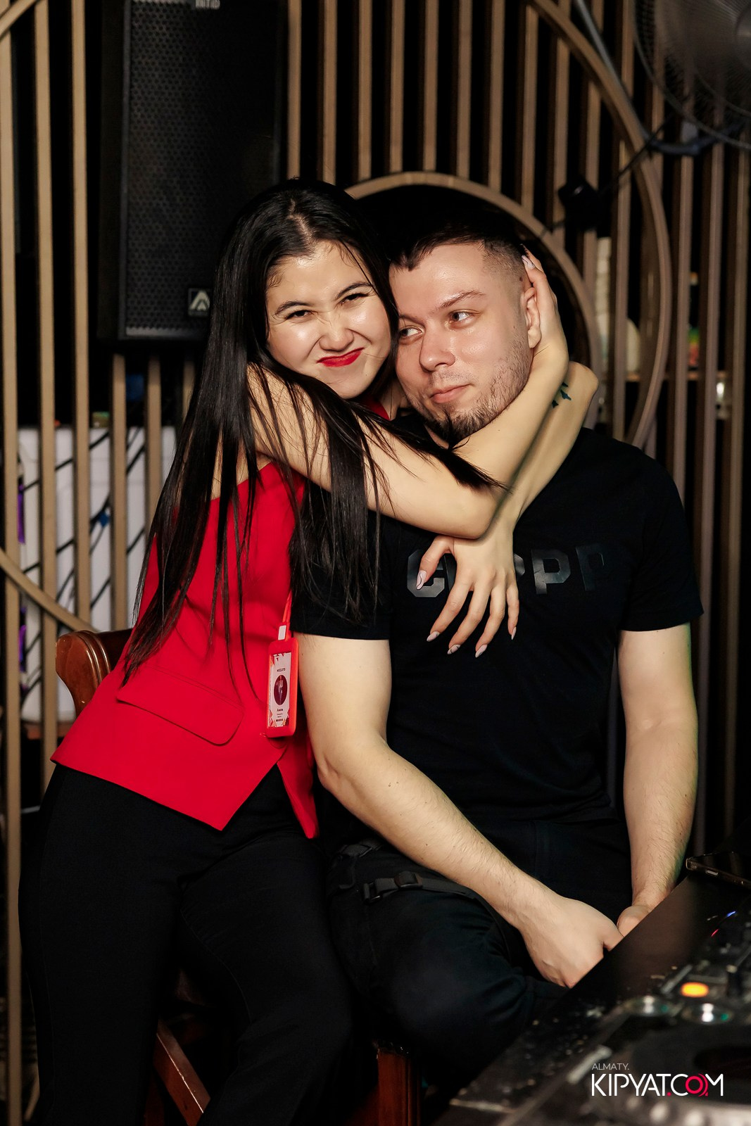 МУЗЫКАЛЬНОЕ ЛОТО В HIT RETRO. КИПЯТКОМ АЛМАТЫ!