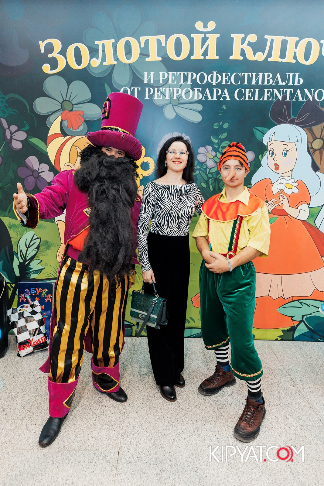 ЗОЛОТОЙ КЛЮЧИК И РЕТРОФЕСТИВАЛЬ ОТ РЕСТОБАРА CELENTANO. КИПЯТКОМ АЛМАТЫ!