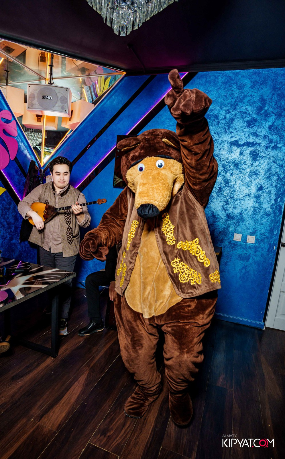 УХО И МЕДВЕДЬ НА САИНА. КИПЯТКОМ АЛМАТЫ!