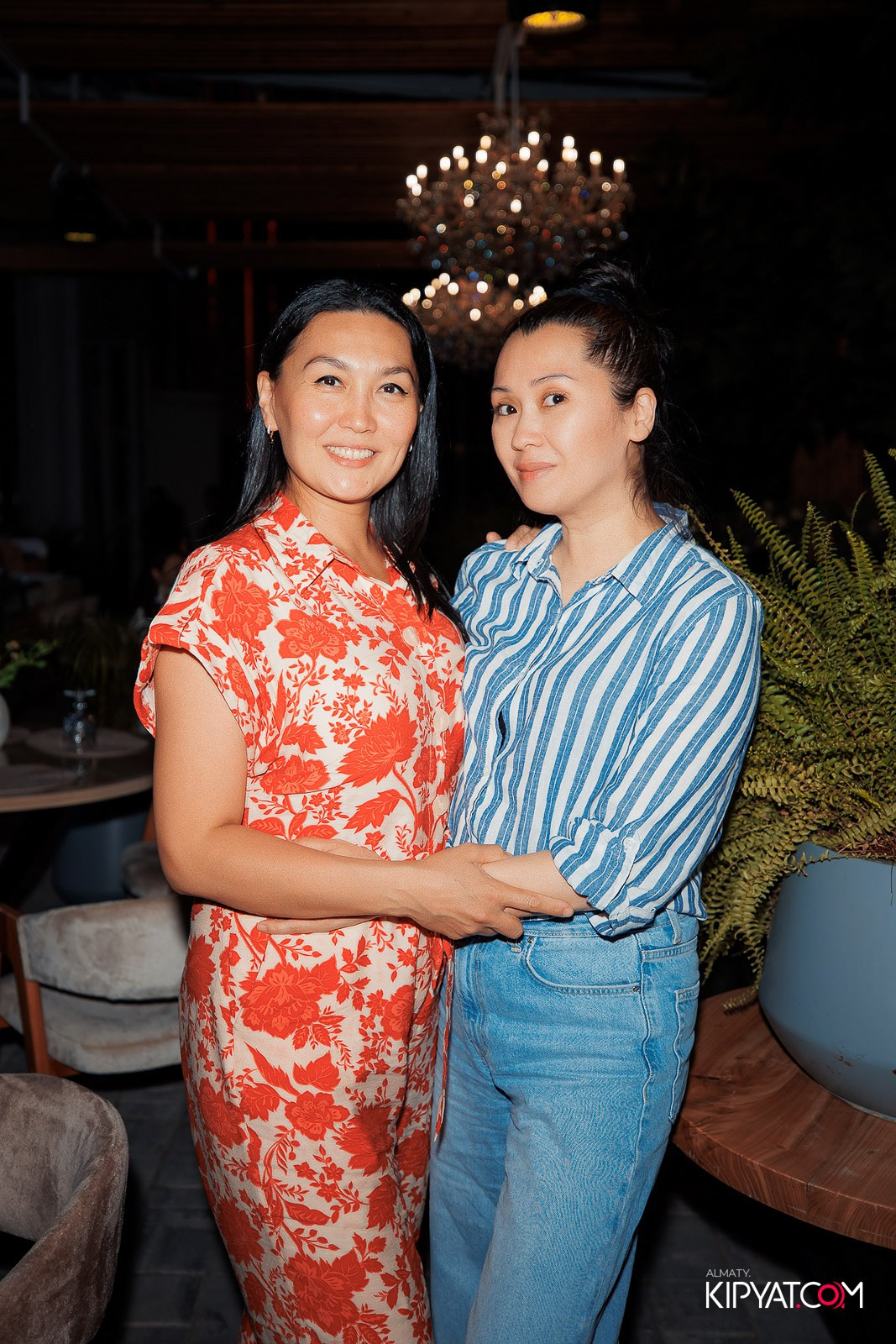 FRIENDS BAR & TERRACE. КИПЯТКОМ АЛМАТЫ!