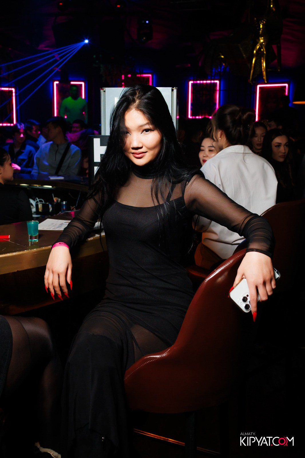 UYAT EMES BAR. КИПЯТКОМ АЛМАТЫ!