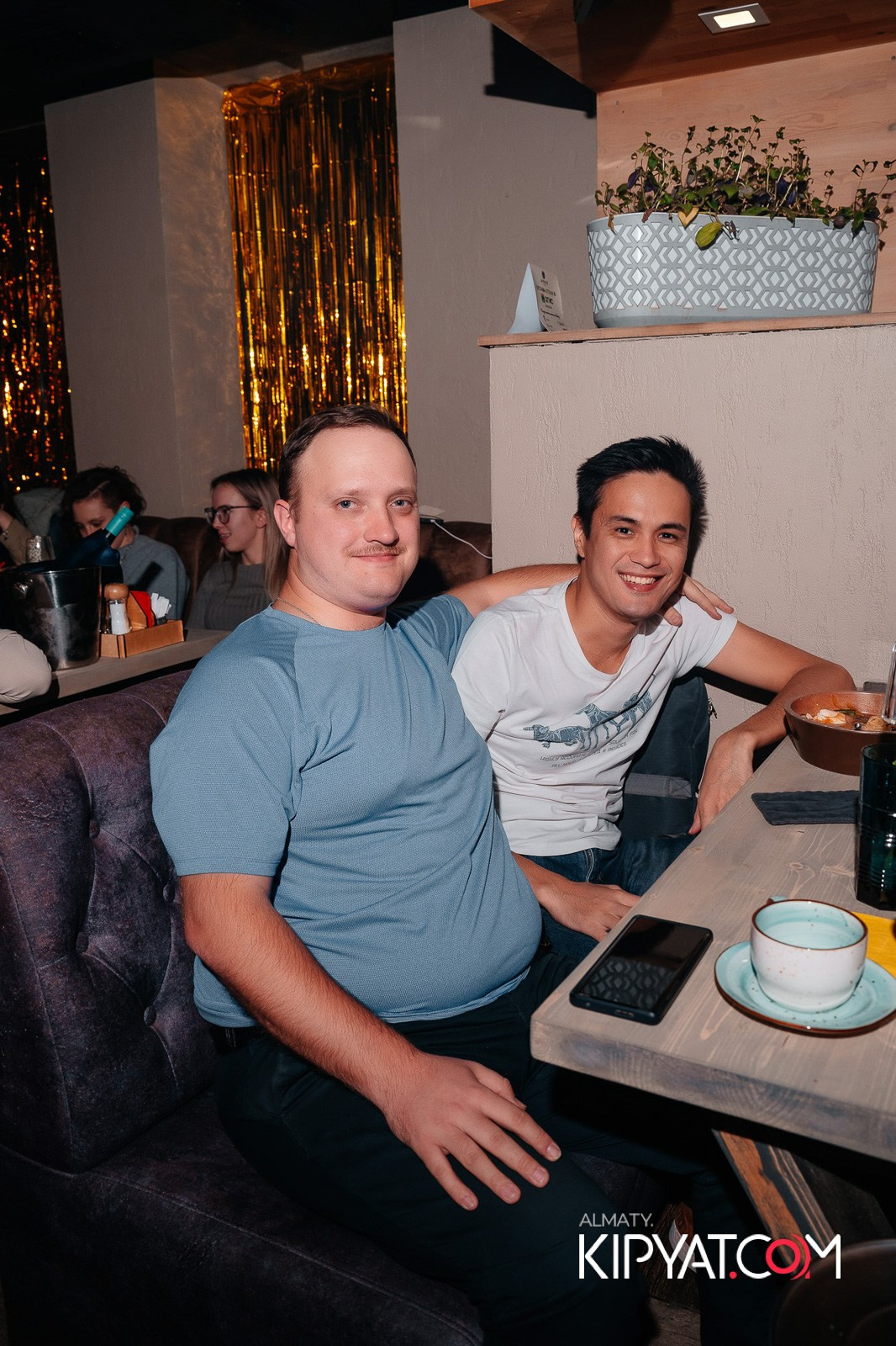 AVENUE ДЕНЬ РОЖДЕНИЯ — 12 ЛЕТ. КИПЯТКОМ АЛМАТЫ! Фотосъемка мероприятий в Алматы