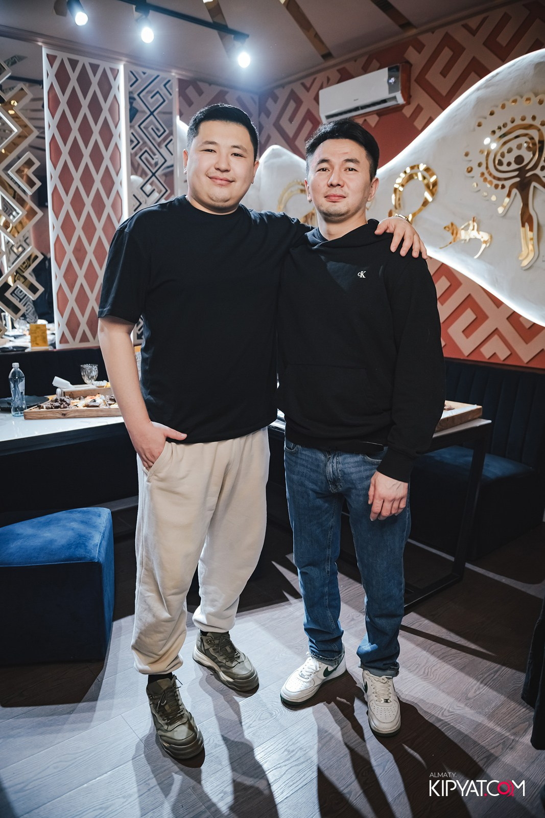 УХО И МЕДВЕДЬ НА ГАГАРИНА. КИПЯТКОМ АЛМАТЫ!