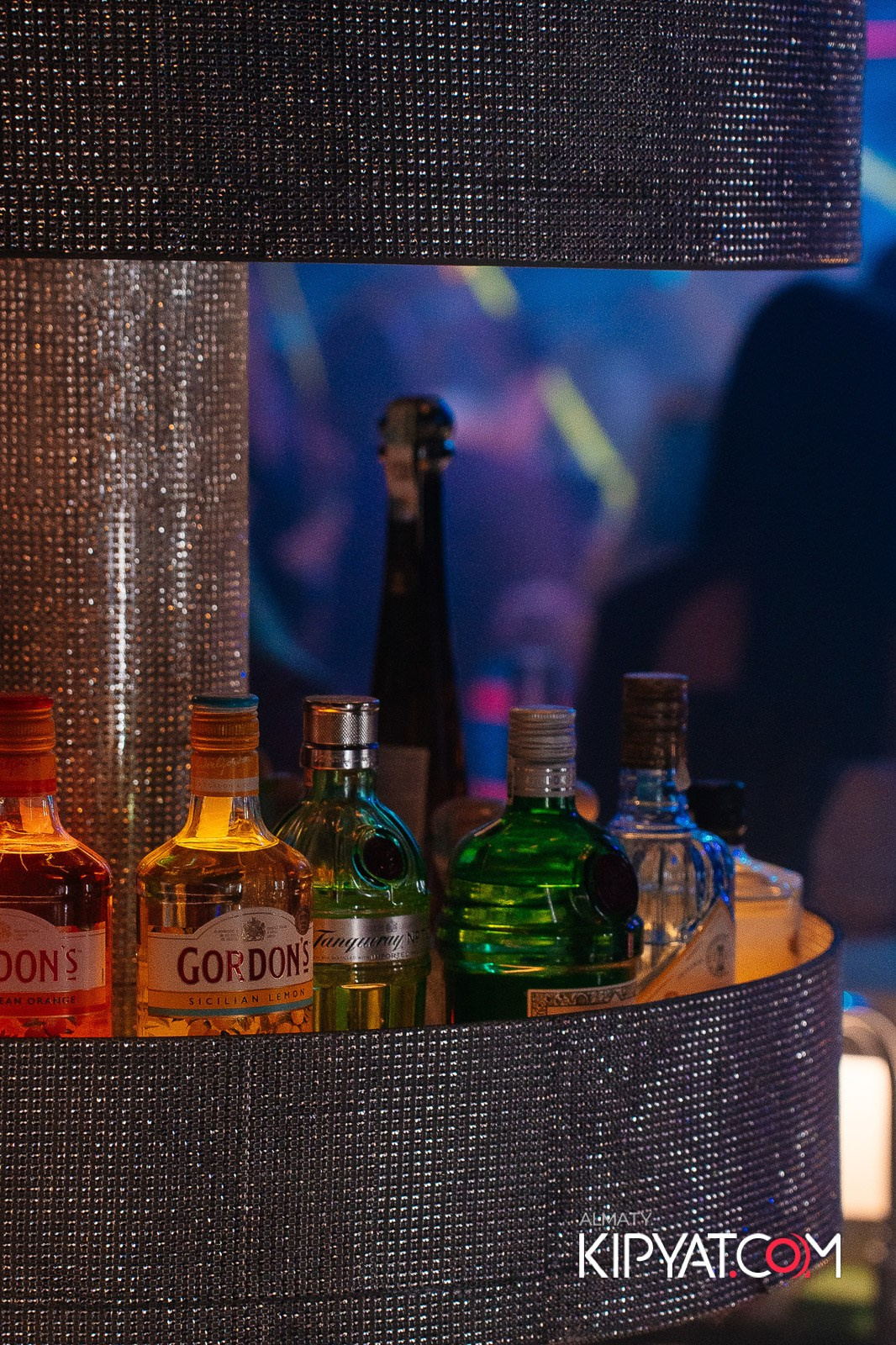 SANTA BARBARA — ВЫСТУПЛЕНИЕ LIZWI. КИПЯТКОМ АЛМАТЫ!