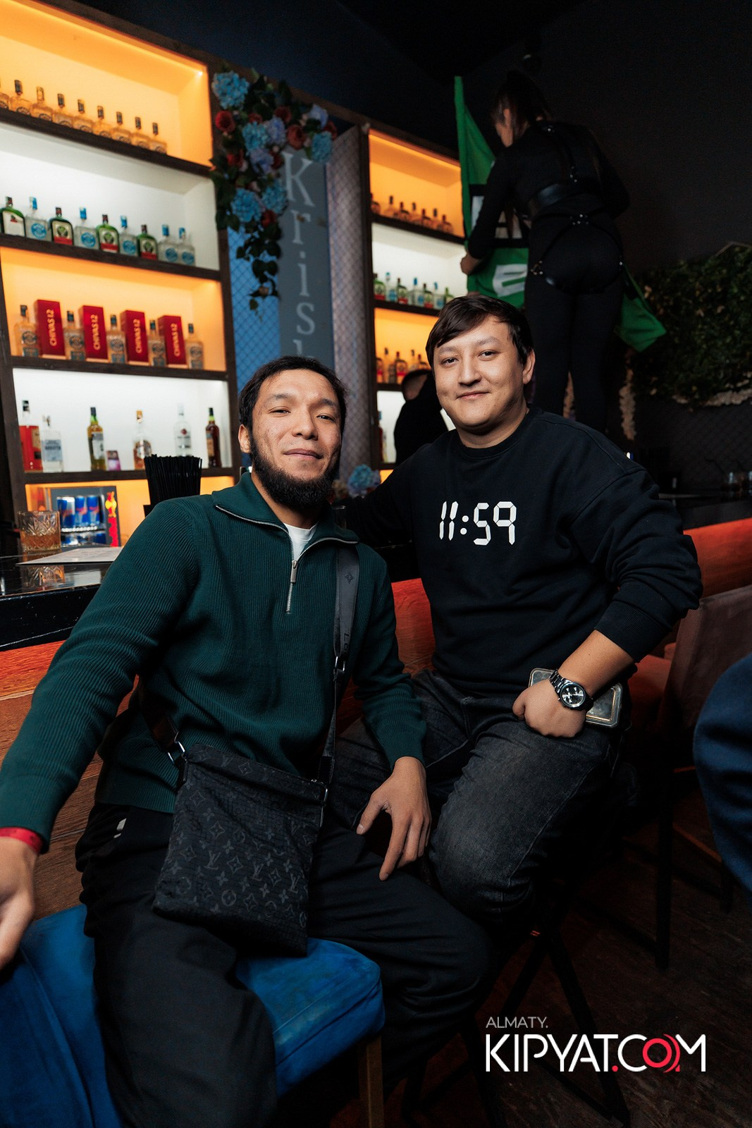 UYAT EMES BAR. КИПЯТКОМ АЛМАТЫ!