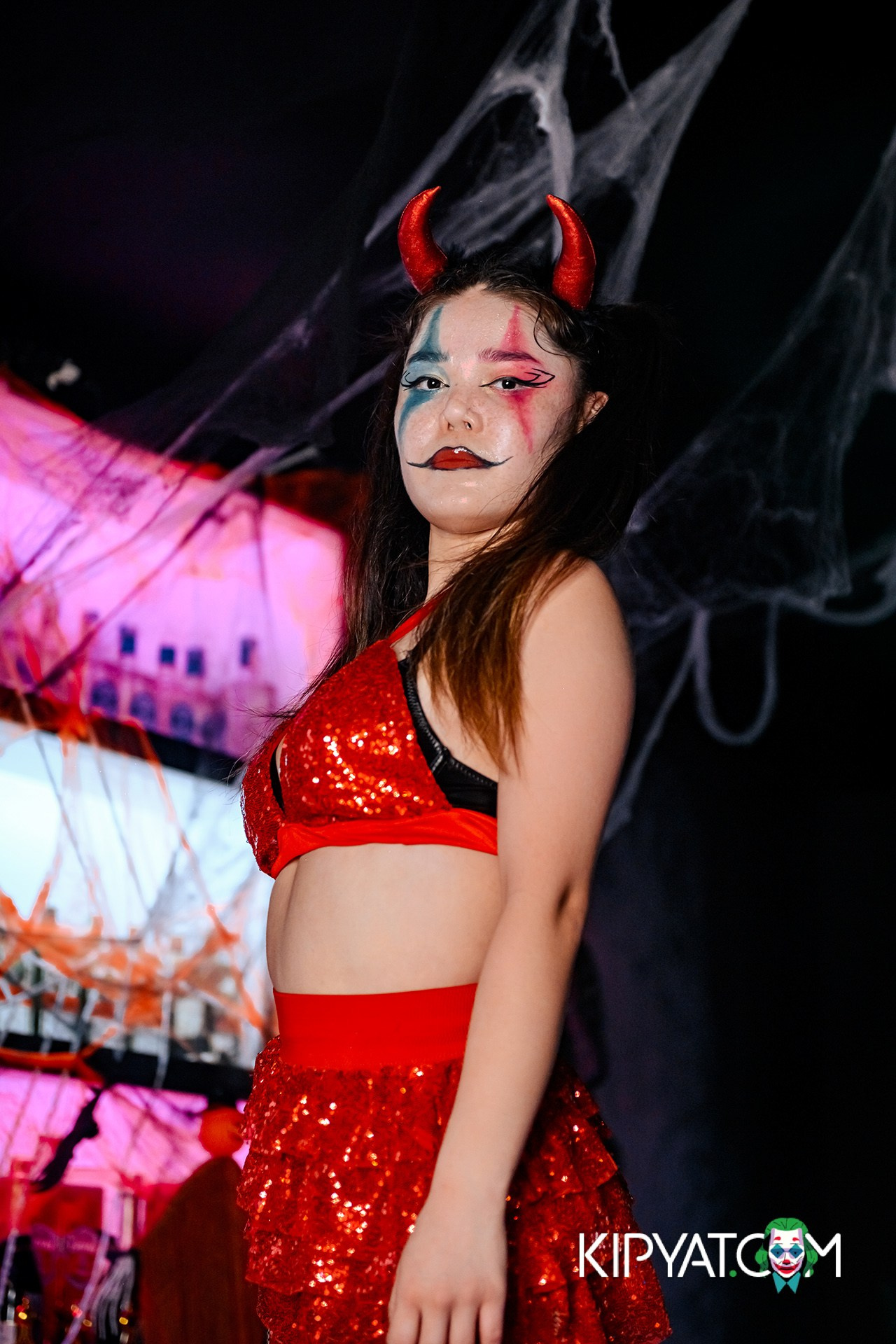 UYAT EMES BAR. КИПЯТКОМ АЛМАТЫ!