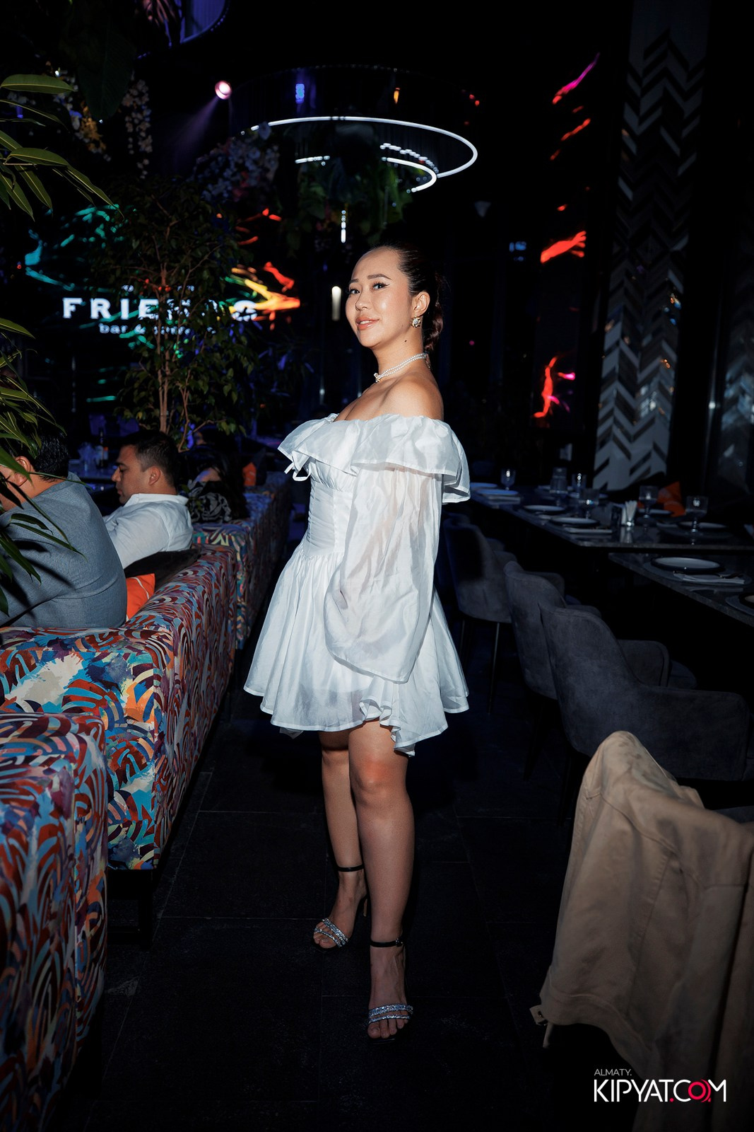 FRIENDS BAR & TERRACE. КИПЯТКОМ АЛМАТЫ!