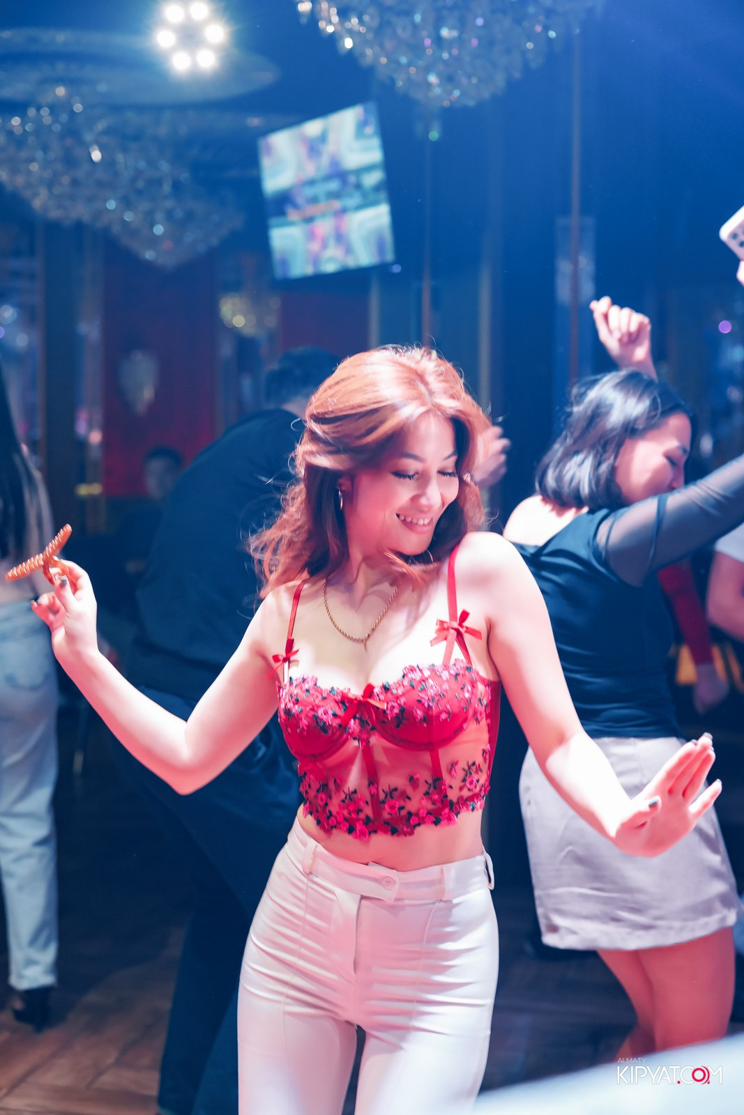 ЗАЯ, НА БИС. КИПЯТКОМ АЛМАТЫ!