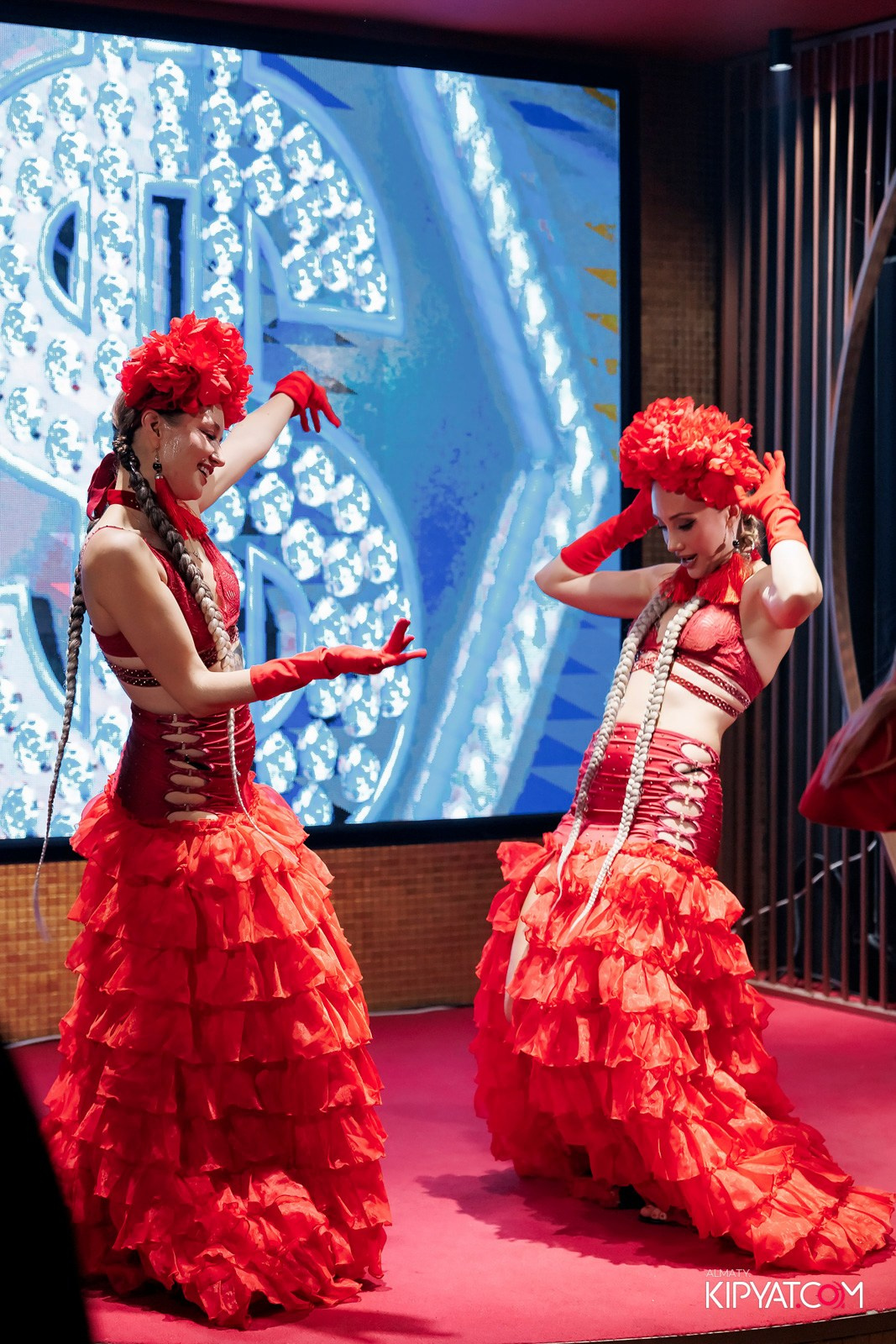 ЗАЯ, НА БИС. КИПЯТКОМ АЛМАТЫ!