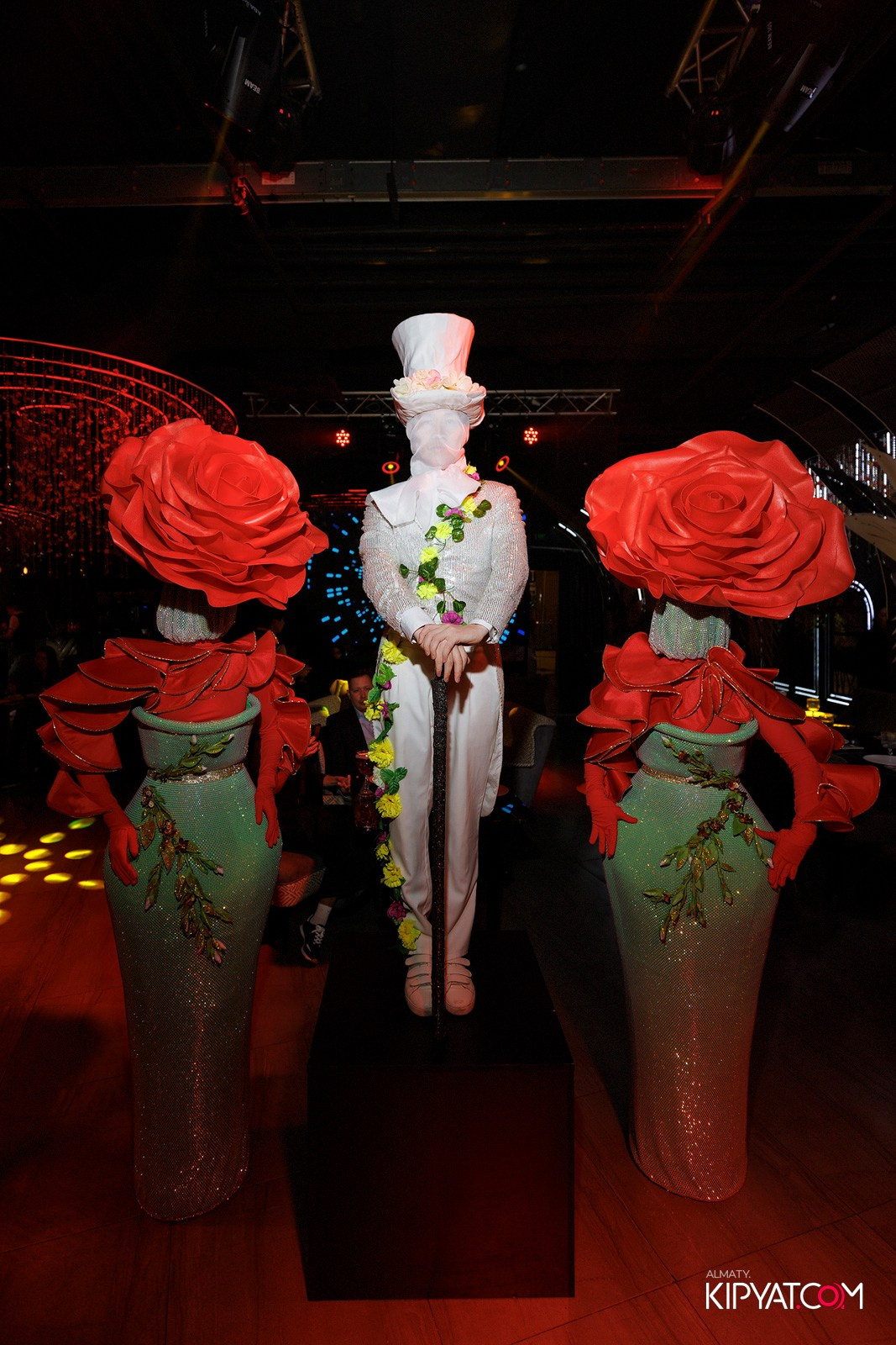 FRIENDS BAR & TERRACE. КИПЯТКОМ АЛМАТЫ! Фотосъемка мероприятий в Алматы