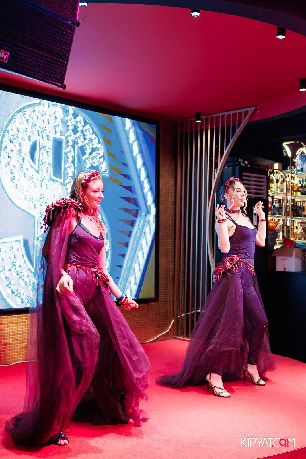 ЗАЯ, НА БИС. КИПЯТКОМ АЛМАТЫ!