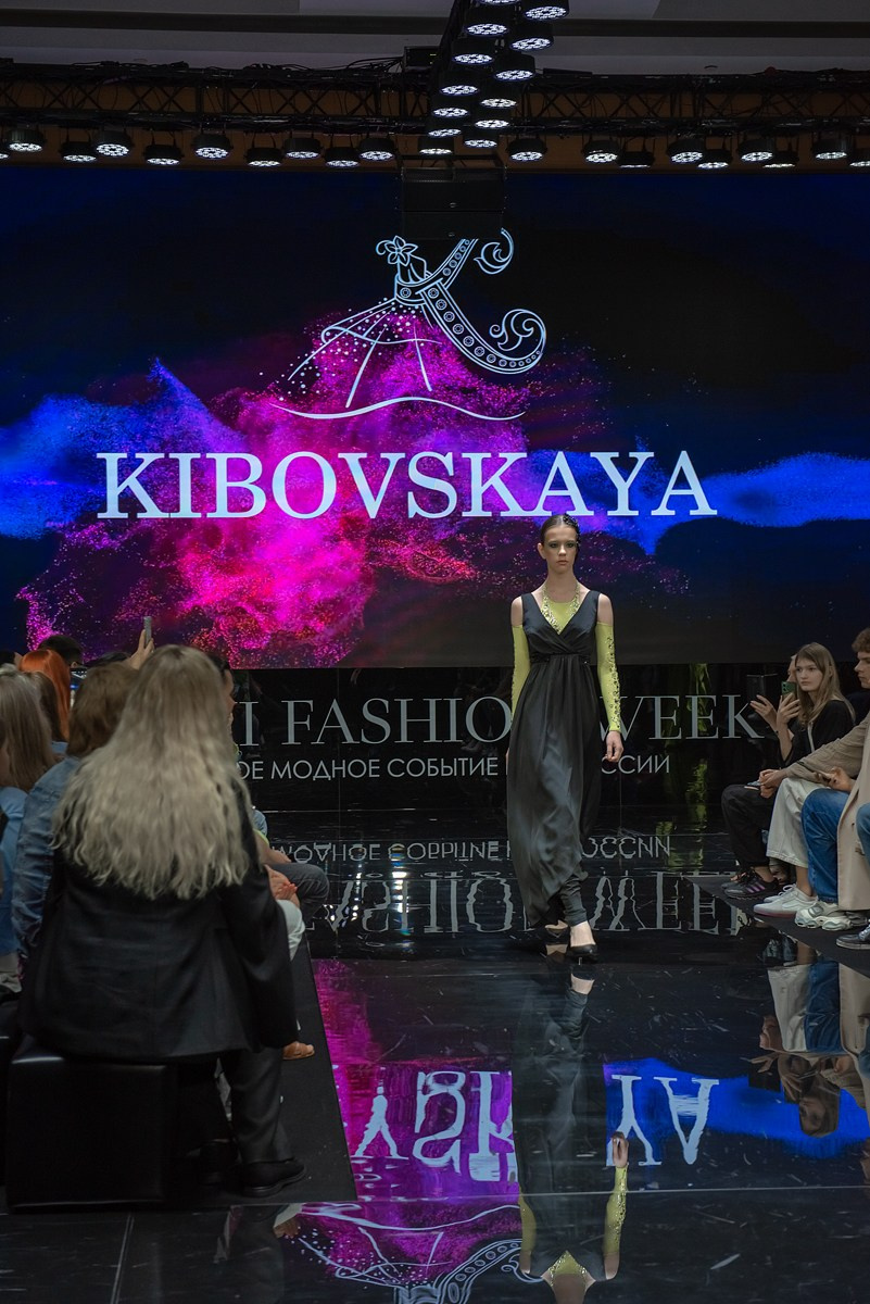 SochiFashionWeek2024 дизайнер Кибовская. Семейный и коммерческий фотограф в Сочи Александр Бодунов
