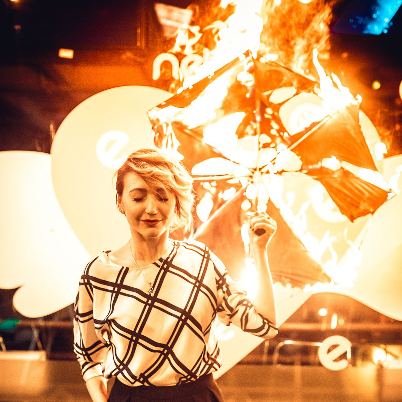 Современная концептуальная фотография о теле, уязвимости и идентичности. Визуальная практика на стиле честности, пост-иронии и искусства.Рекламная фотография, Концептуальная фотография, Современный художник, Психология, Коммерческий фотограф, Репортажный фотограф, Стрит фотография, Арт, Сюрреализм, Мобильная фотография, Снято на айфон, Дима Бурза