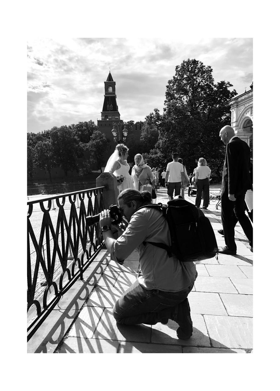 24.08.2024 // Фотопрогулка с Гагиком Егиазаряном. Фотовыставки serebro.gallery, в которых автором можешь стать ты! | Москва