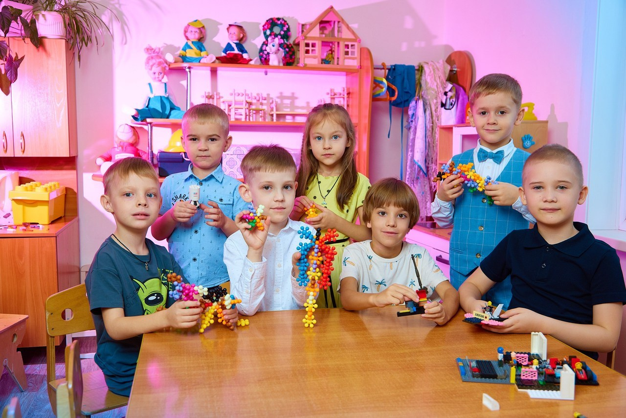 Отзывы о работе фотографа для школы и детского сада в Новосибирске. Выпускной альбом Новосибирск