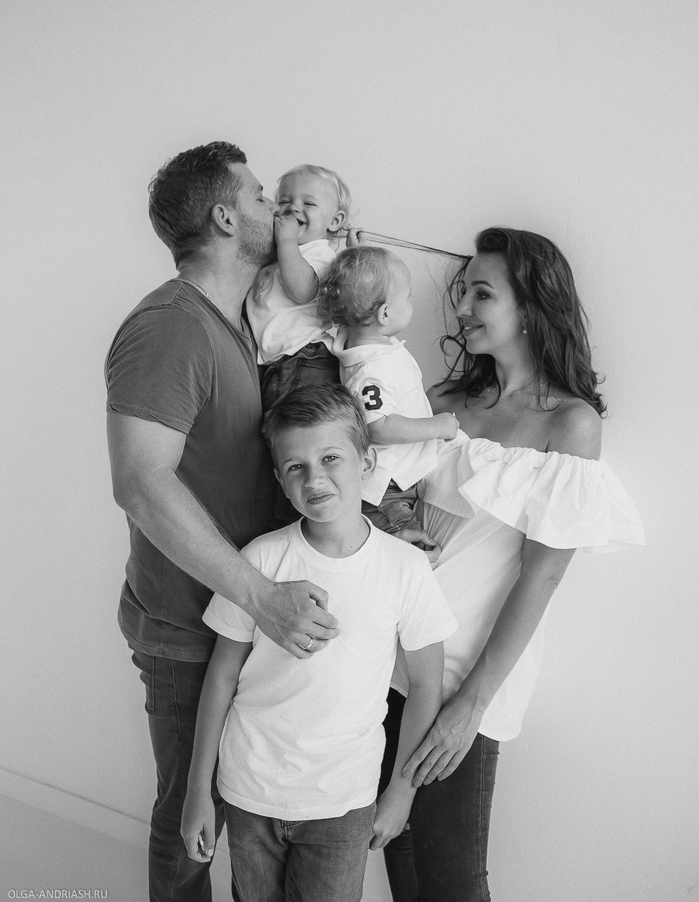 Семейная в студии. Семейный, портретный и свадебный фотограф в Санкт-Петербурге и Москве